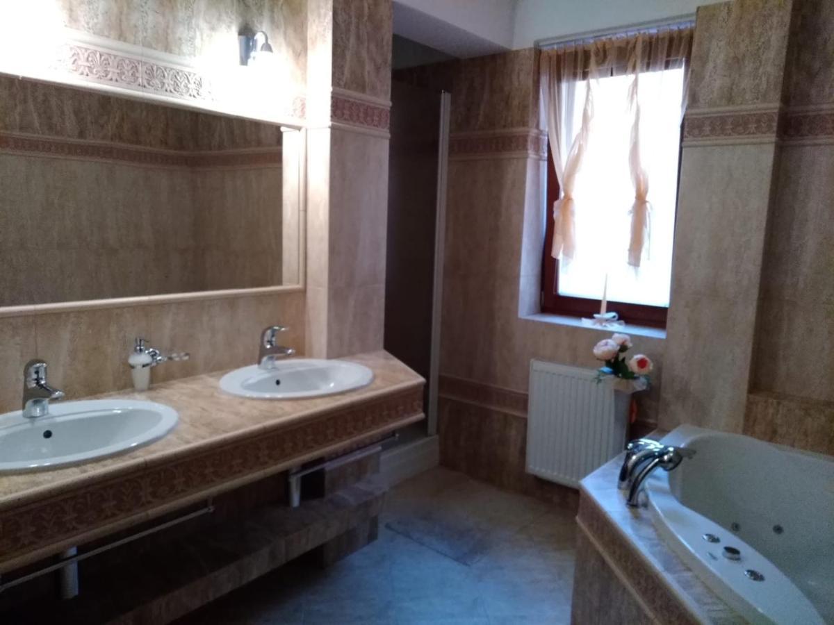 Brezno 2 Izbovy Apartman Sabi 외부 사진